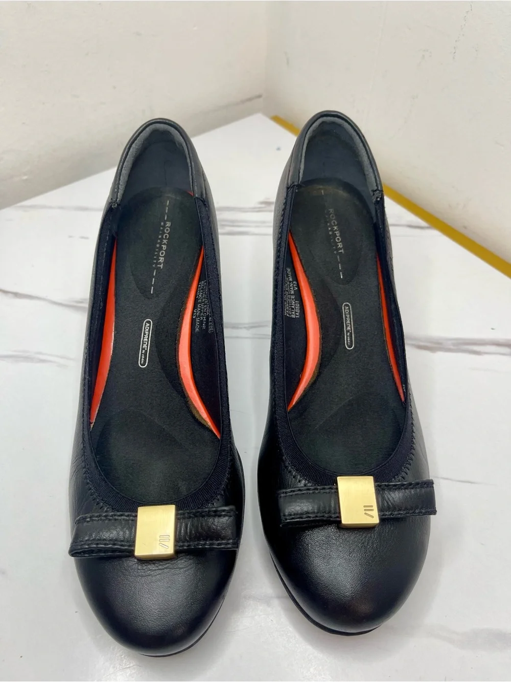 Rockport Women Total Motion Black Wedge Pumps with Gold Bow Accent 6.5M